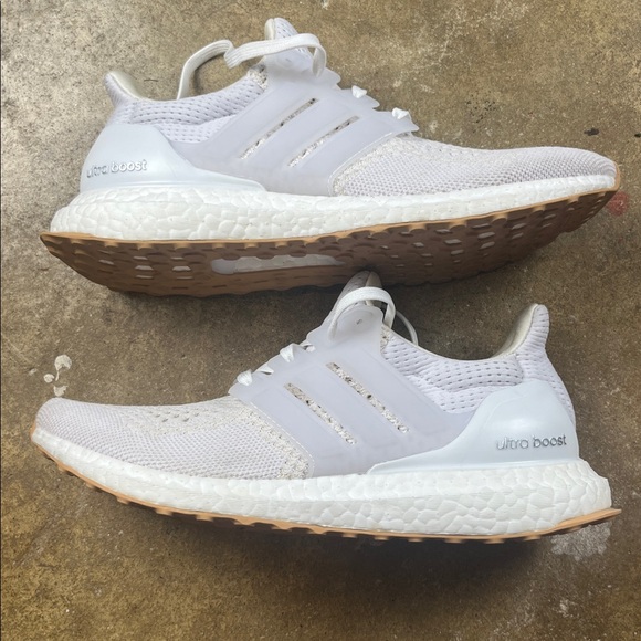 Adidas white ultraboost 1.0 with gum soles
Size: 7.5 - Picture 4 of 13